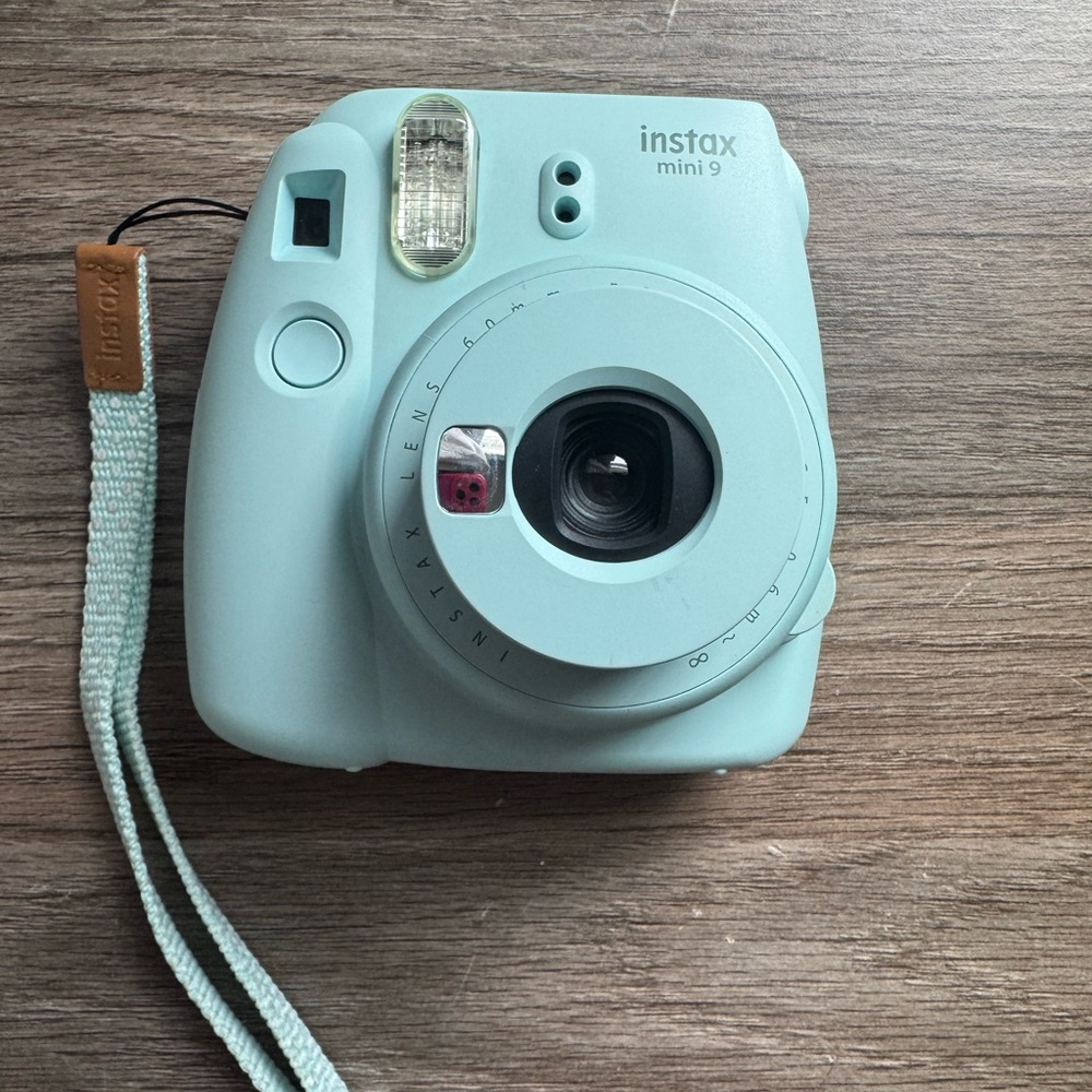 Fujifilm Instax Mini 9 Instant Camera - Ice Blue